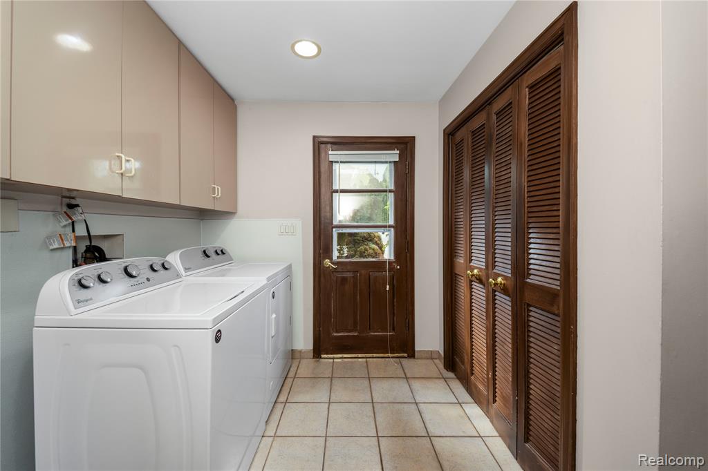 42195 Kouza Court, Belleville, MI 48111 — Photo 17
