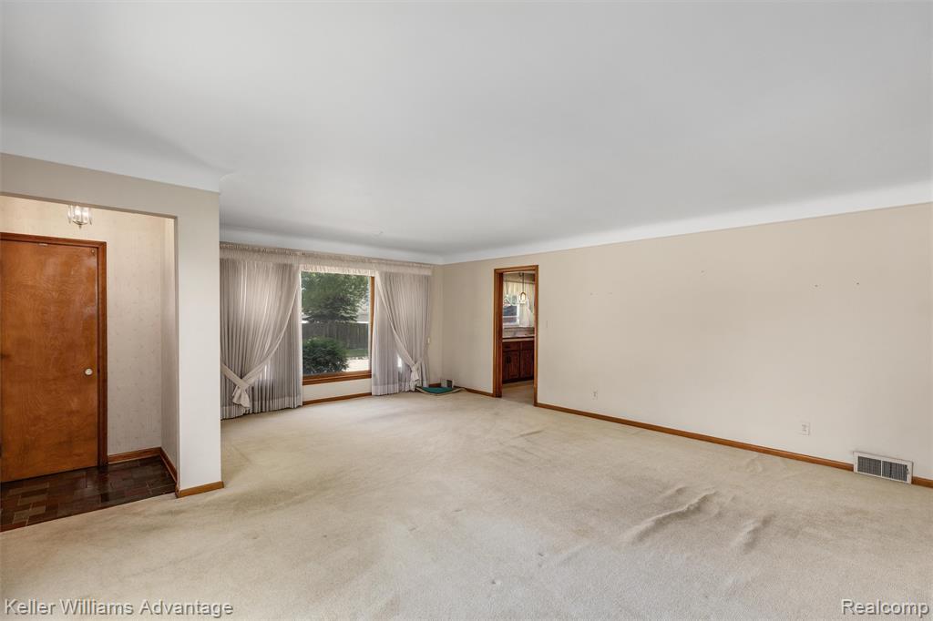 7320 Colonial Street, Dearborn Heights, MI 48127 — Photo 6
