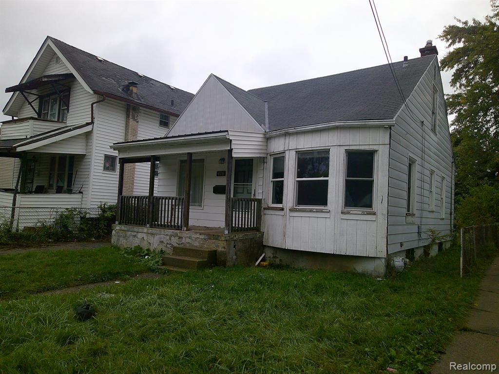 418 E BALTIMORE Boulevard, Flint, MI 48505 — Photo 2