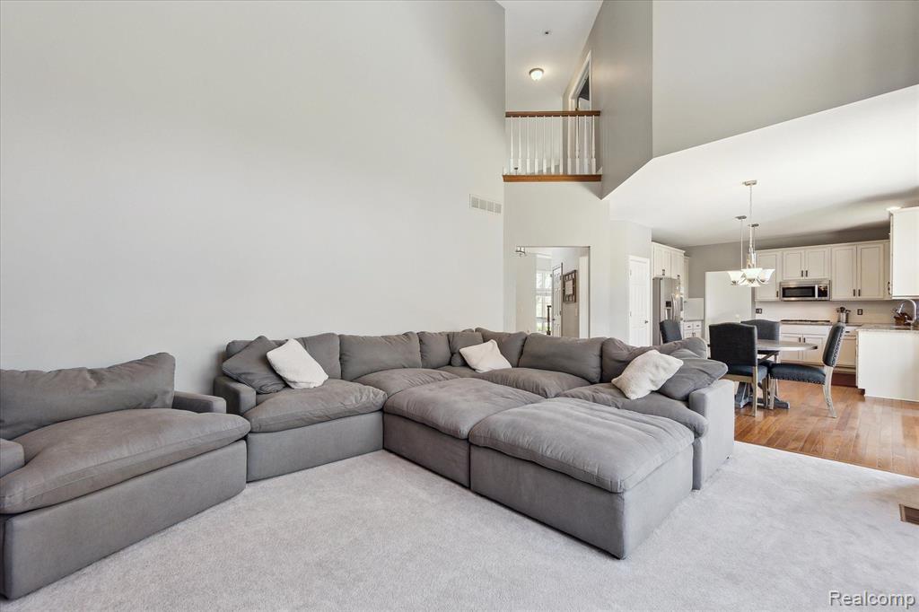 6808 OAKHURST RIDGE Road, Clarkston, MI 48348 — Photo 8