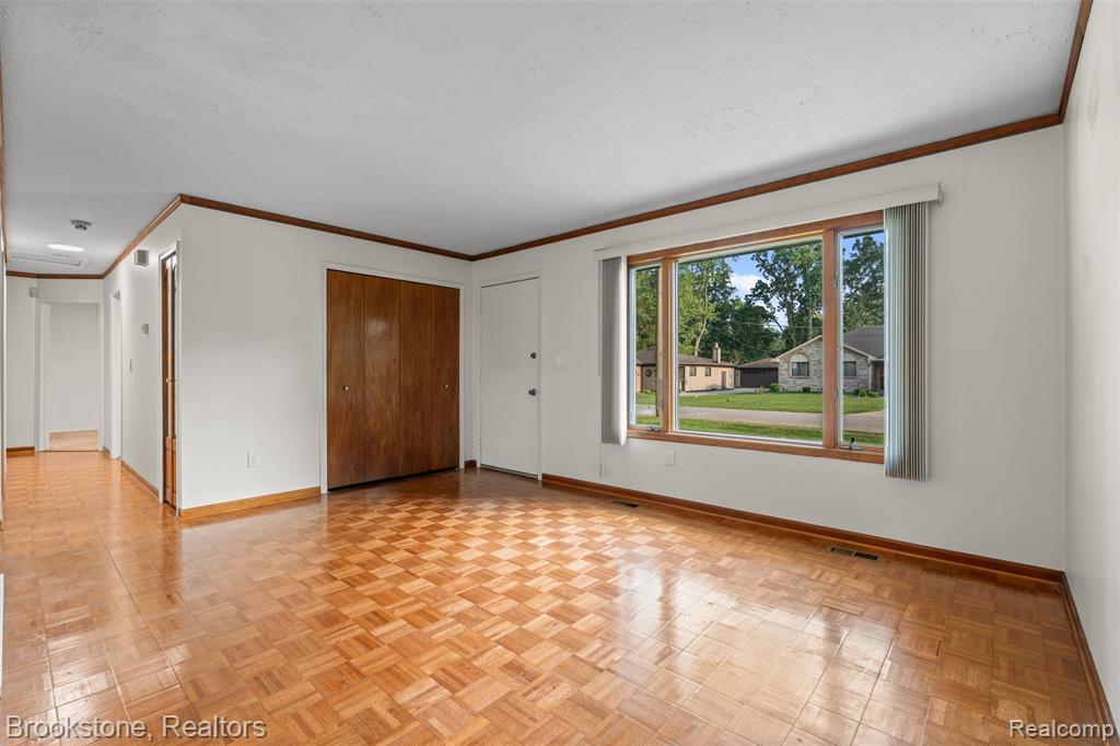 5315 Plymouth Street, Sterling Heights, MI 48310 — Photo 22