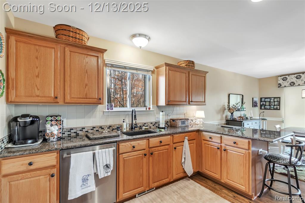 23605 N Park Drive, New Boston, MI 48164 — Photo 11