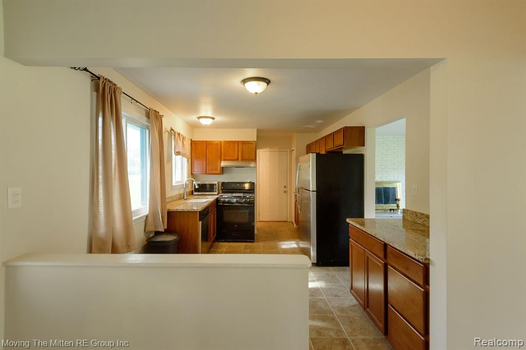 43654 CROWLEY Road, Van Buren, MI 48111 — Photo 12