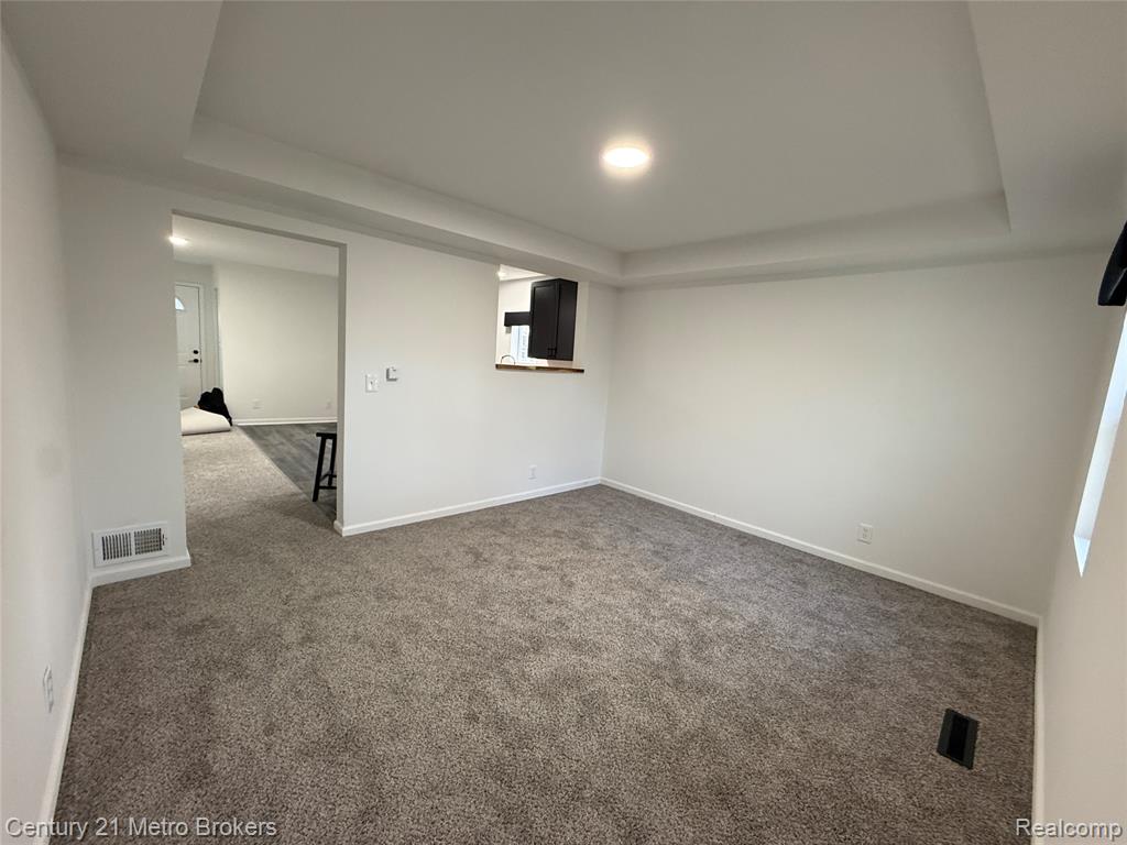 2098 E Scottwood Avenue, Burton, MI 48529 — Photo 9