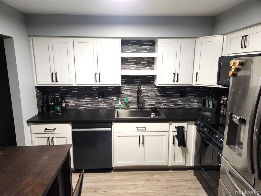 7580 WOODVIEW Street, 1, Westland, MI — Photo 4