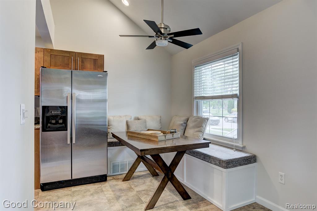 812 N Edgeworth Avenue, Royal Oak, MI 48067 — Photo 8