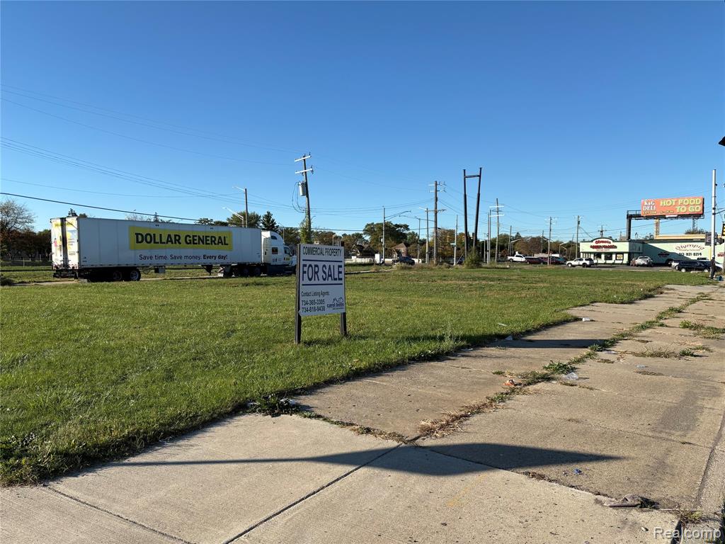 14438 Harper Avenue, Detroit, MI 48224