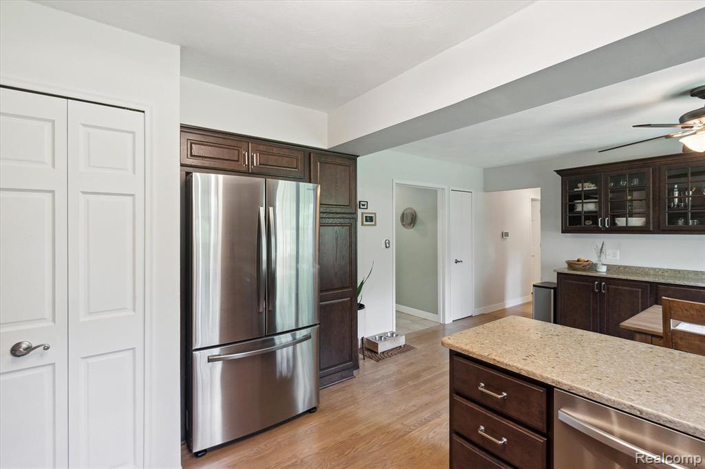 4015 VILLAGE Square, Brighton, MI 48114 — Photo 25