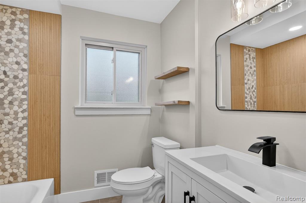 41851 Vanderbilt Drive, Sterling Heights, MI 48313 — Photo 10