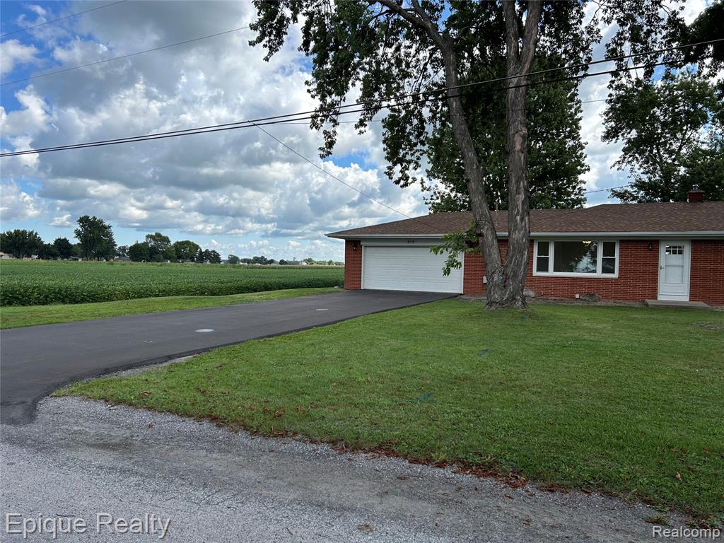 875 S Airport Road, Saginaw, MI 48601 — Photo 6