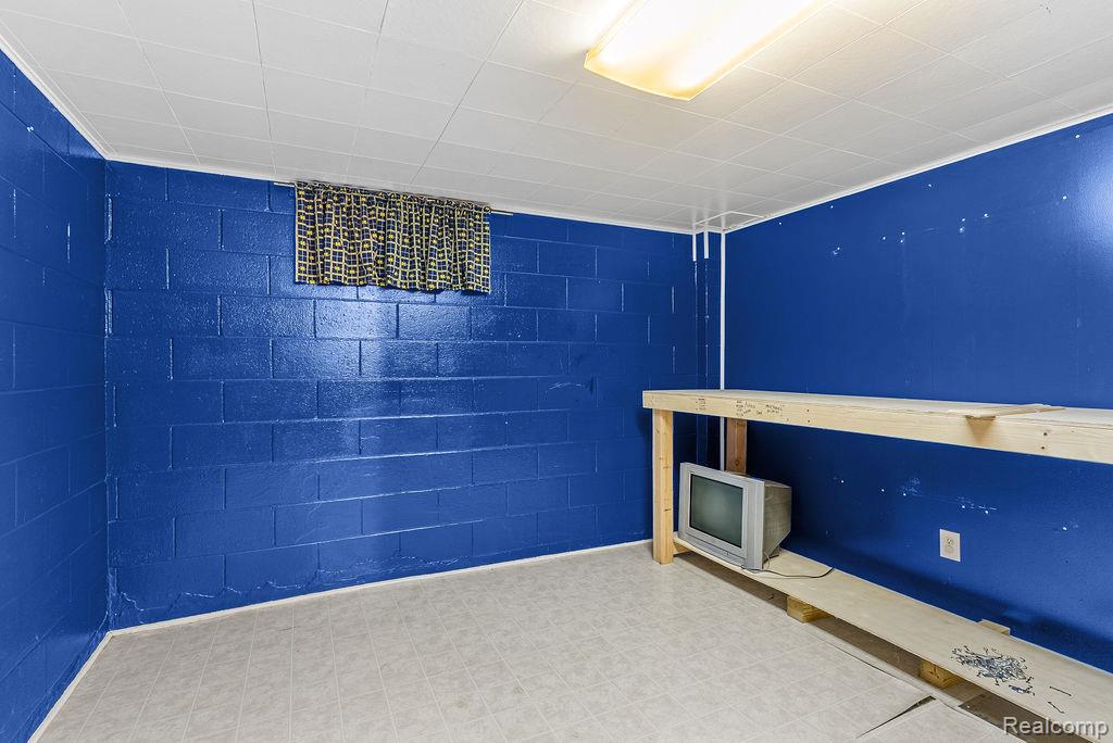4277 Ashlawn Drive, Flint, MI 48507 — Photo 28