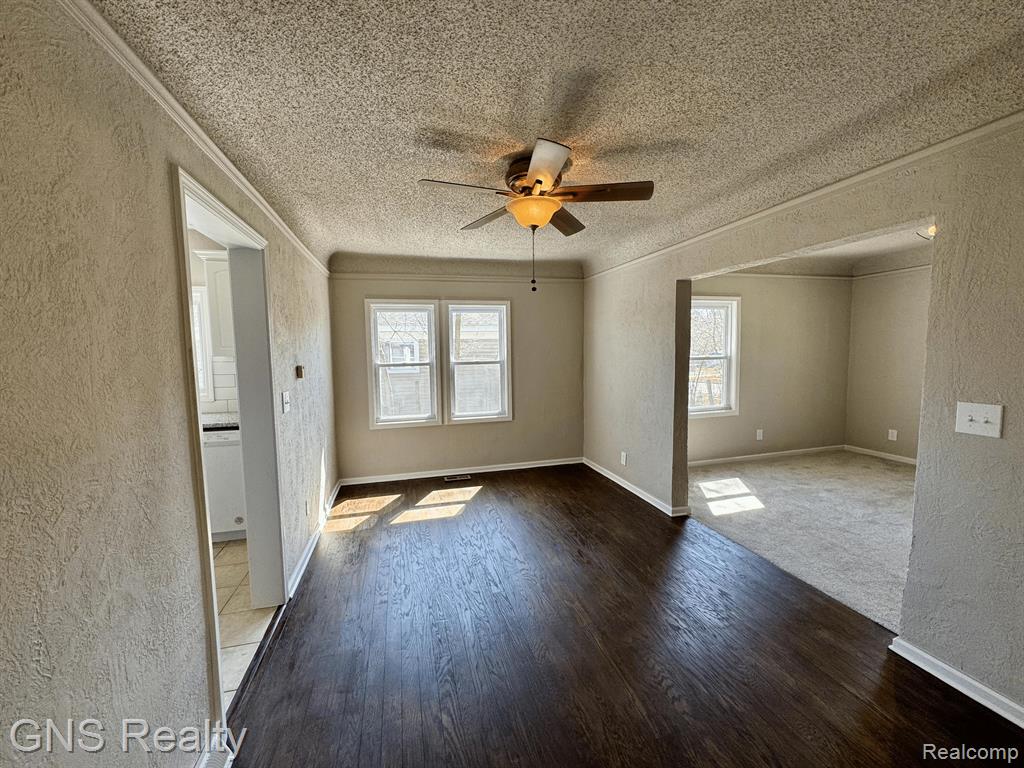 882 KENILWORTH Avenue, Pontiac, MI 48340 — Photo 5