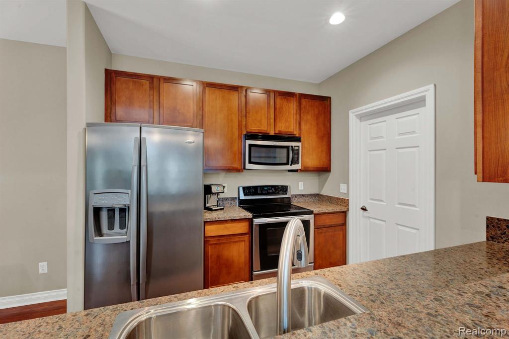 48888 Amanda Lane, Shelby Twp, MI 48317 — Photo 12