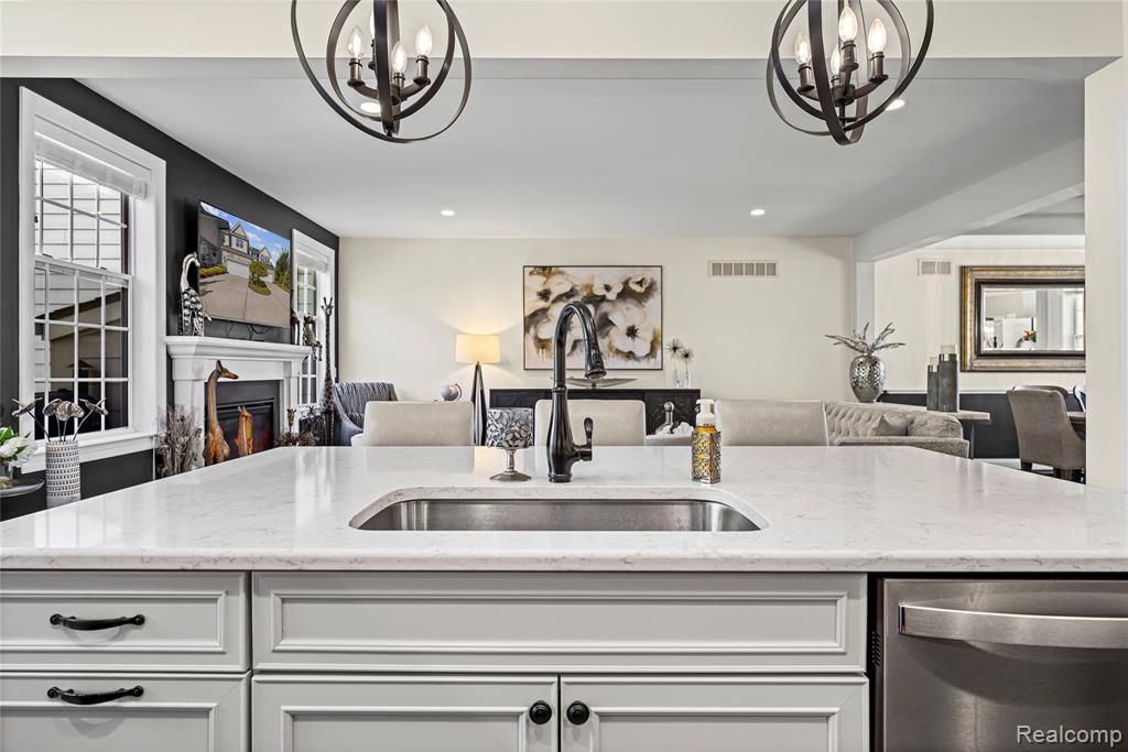 42868 Cardinal Way, Novi, MI — Photo 22