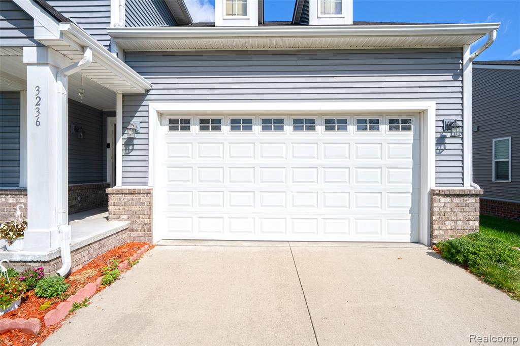 3236 Curtis Street, Wixom, MI 48393 — Photo 2