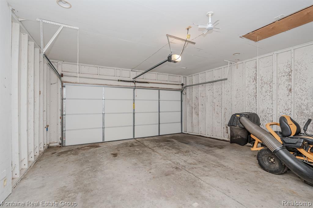 8742 WILLIAMSPORT Drive, White Lake, MI — Photo 34