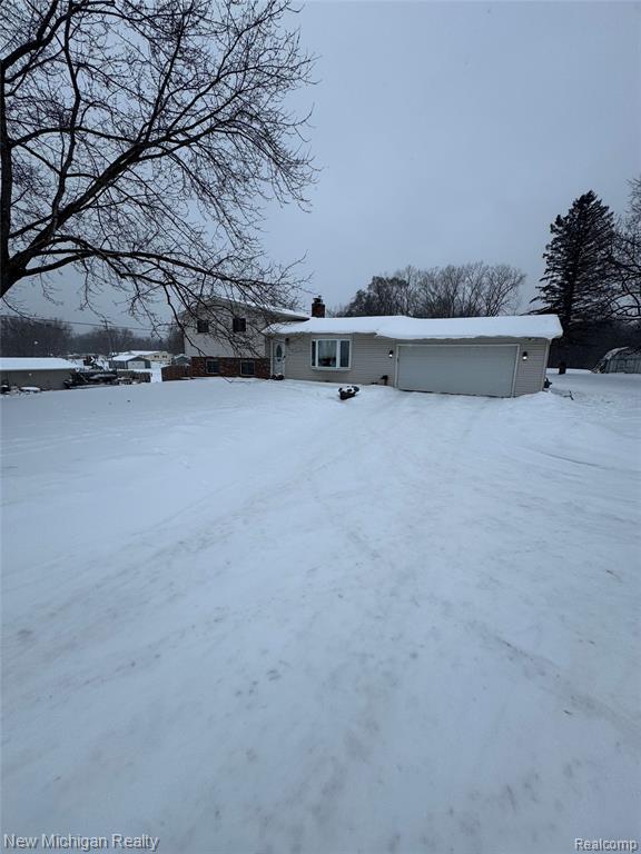 9390 Gale Road, Goodrich Vlg, MI — Photo 2