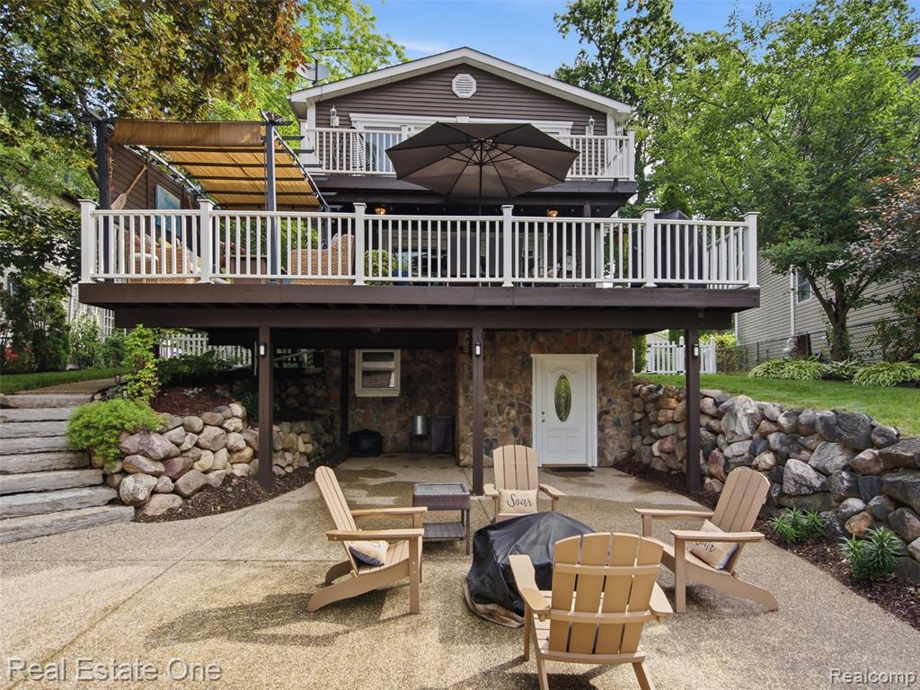 4011 Lotus Drive, Waterford, MI 48329 — Photo 2