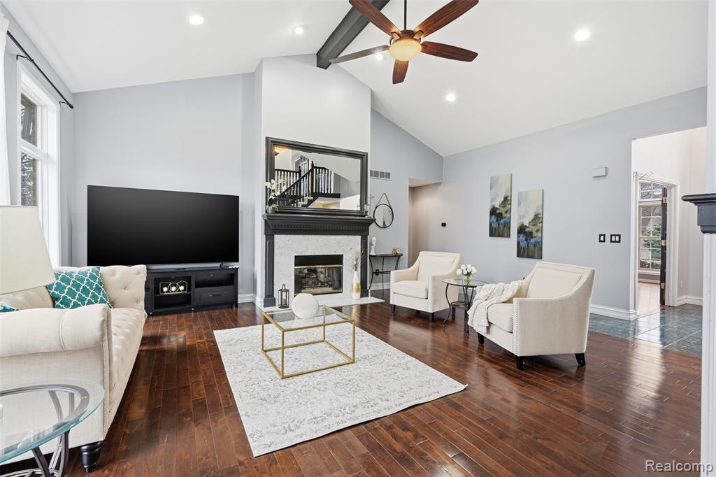 42739 Pond View Drive, Sterling Heights, MI 48314 — Photo 12