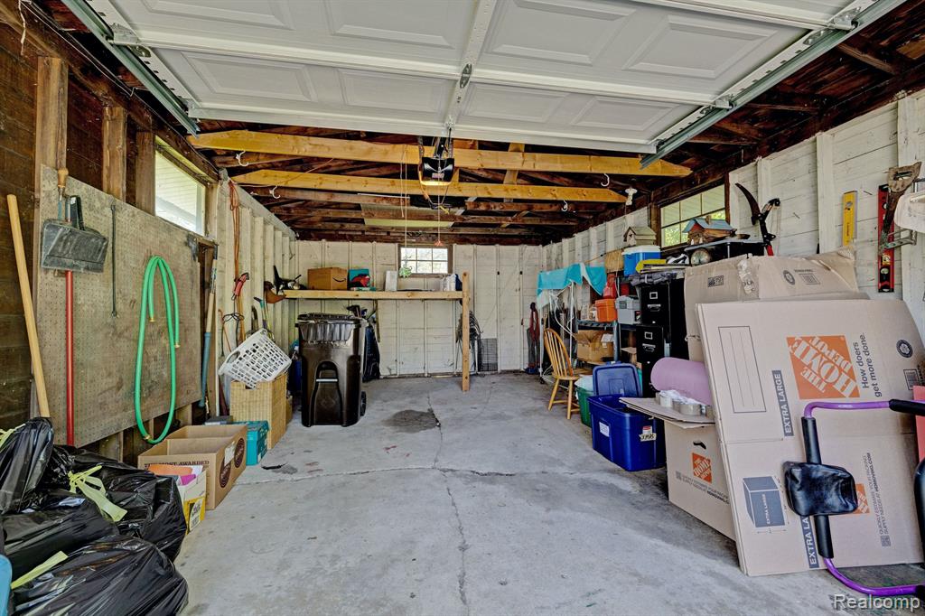 520 PARKVIEW Drive, Plymouth, MI 48170 — Photo 28