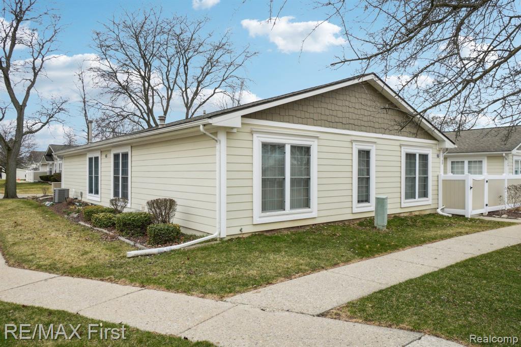 22768 RENFORD Street, Novi, MI — Photo 27