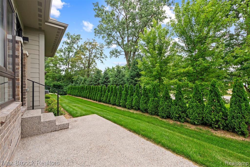 7479 Gramercy Circle, 16, West Bloomfield, MI — Photo 30