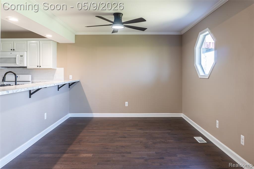 5018 Harbor Oak Drive, Waterford, MI 48329 — Photo 10
