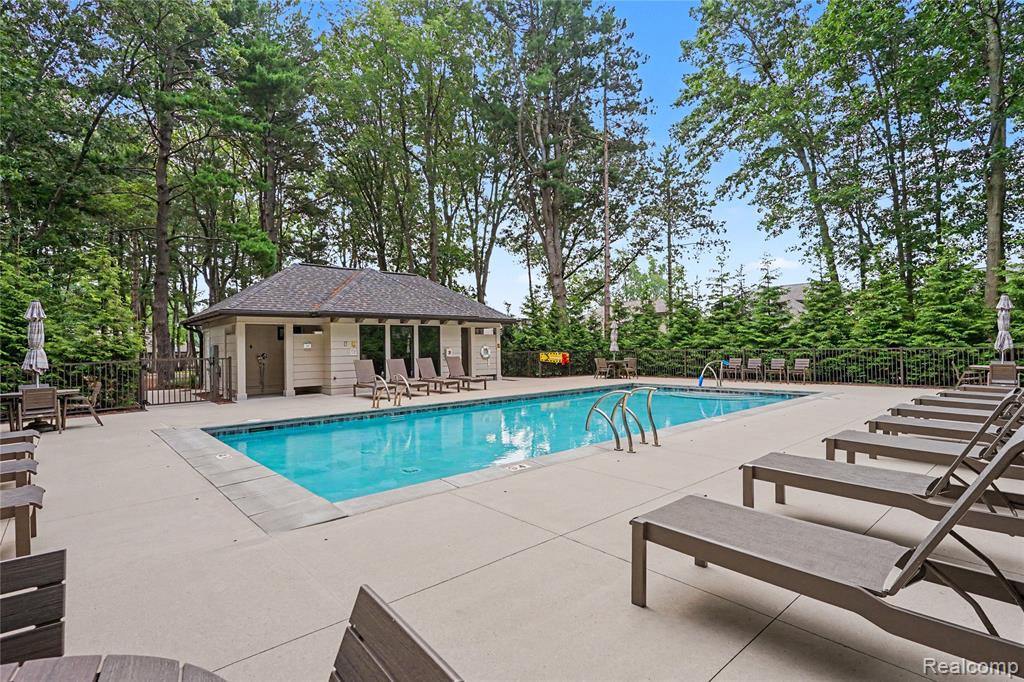 2031 Ottawa Beach Road, Holland, MI 49424 — Photo 32