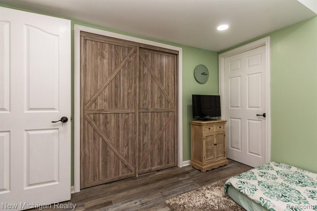 4898 WINDANCER Drive, Ypsilanti, MI 48197 — Photo 43