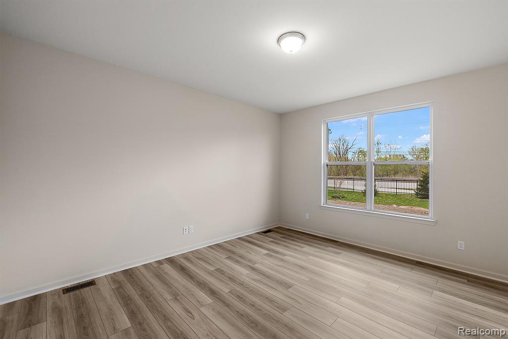51794 Maple Leaf Drive, Macomb, MI 48042 — Photo 14