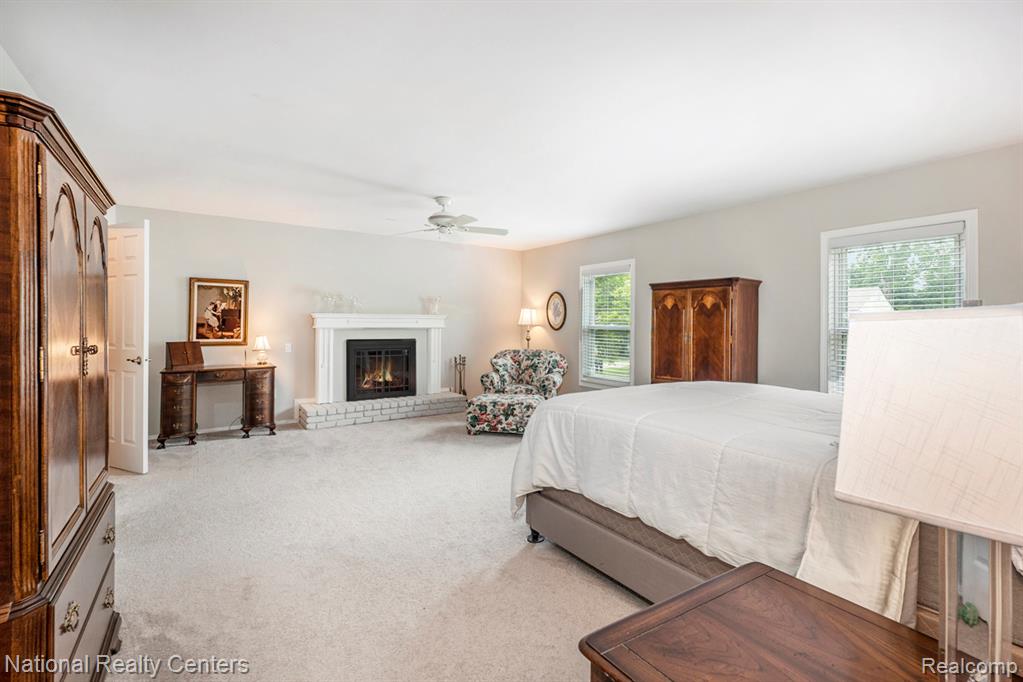 5049 Langlewood Drive, West Bloomfield, MI — Photo 19