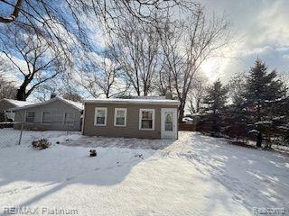 8573 PORTAGE LAKE Boulevard, Pinckney, MI 48169 — Photo 2
