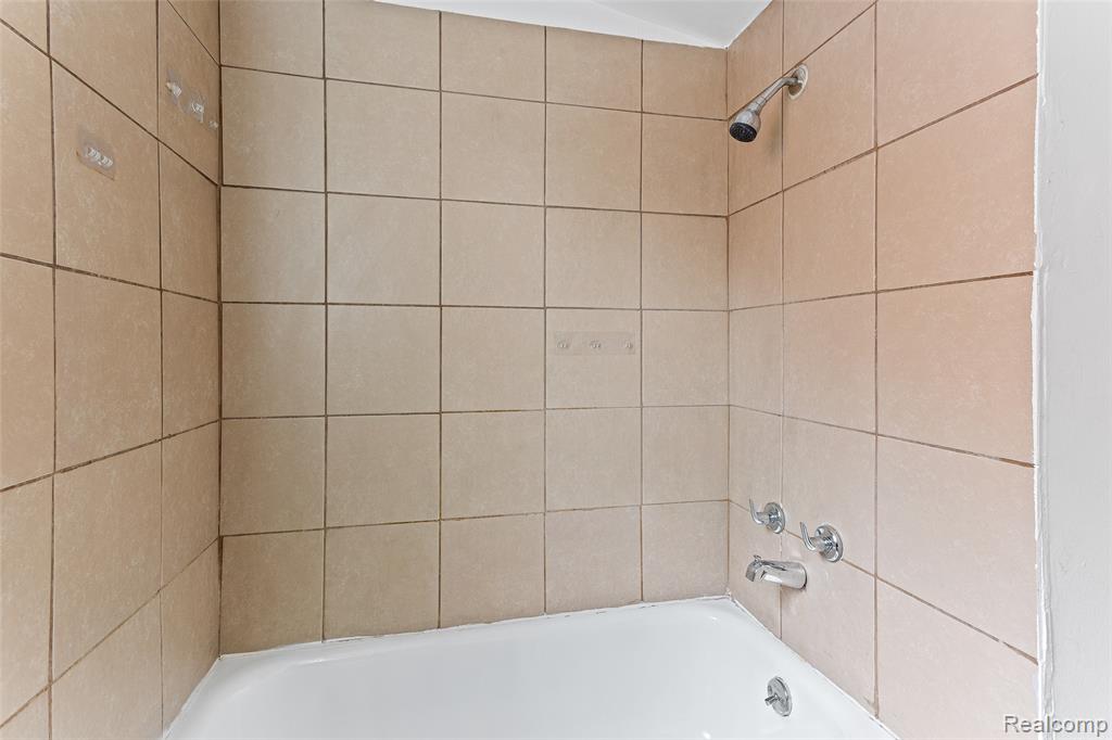 9327 Stout Street, Detroit, MI 48228 — Photo 15