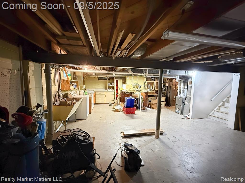 418 Chalmers Street, Flint, MI 48503 — Photo 14