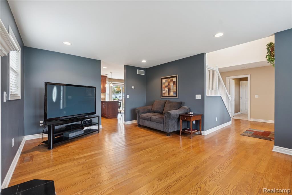 275 Harvard Drive, Howell, MI 48843 — Photo 10
