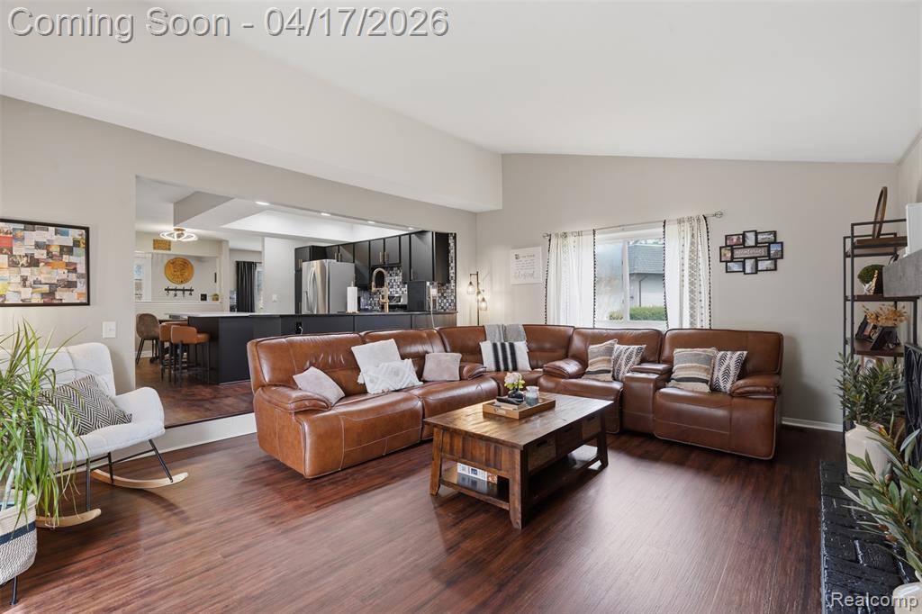 9610 Woody Court, White Lake, MI — Photo 11