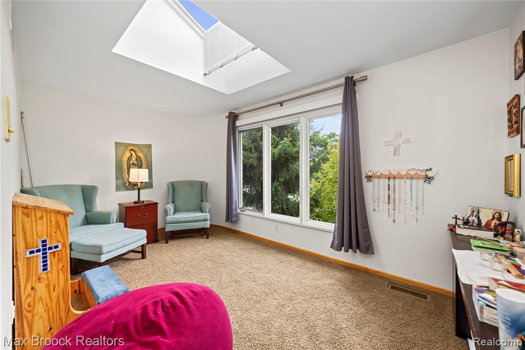 6067 Charles Drive, West Bloomfield, MI — Photo 44