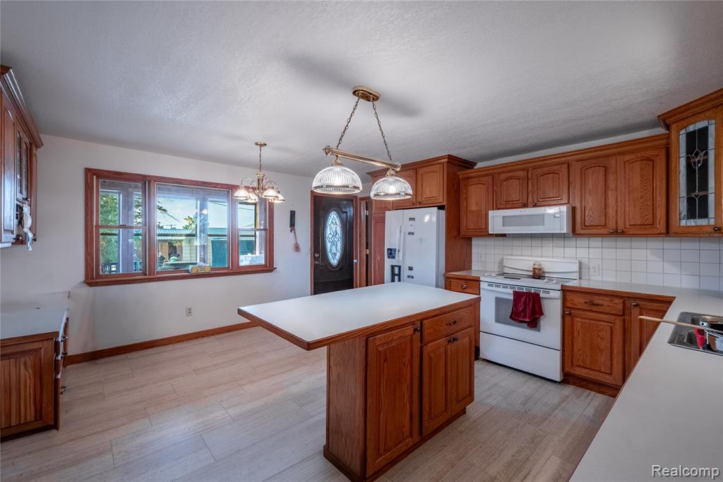 7570 Fostoria Road, Mayville Vlg, MI 48744 — Photo 11