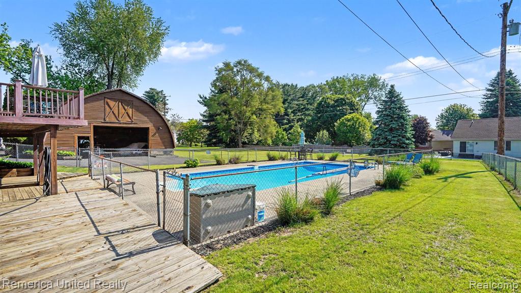 339 S Collins Street, Fowlerville, MI 48836 — Photo 29