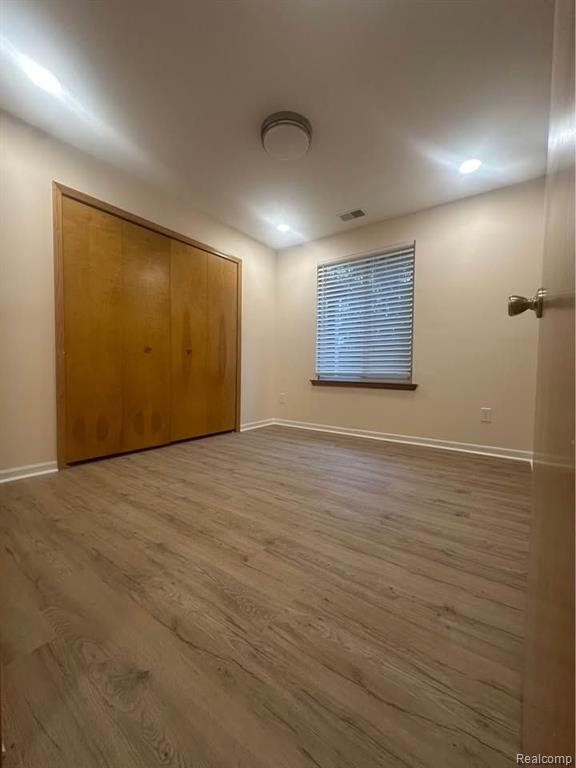 306 MARIGOLD Circle, Westland, MI — Photo 14