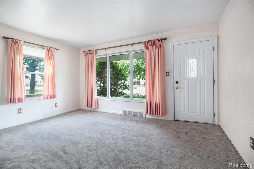 6950 Harrison Street, Garden City, MI — Photo 3
