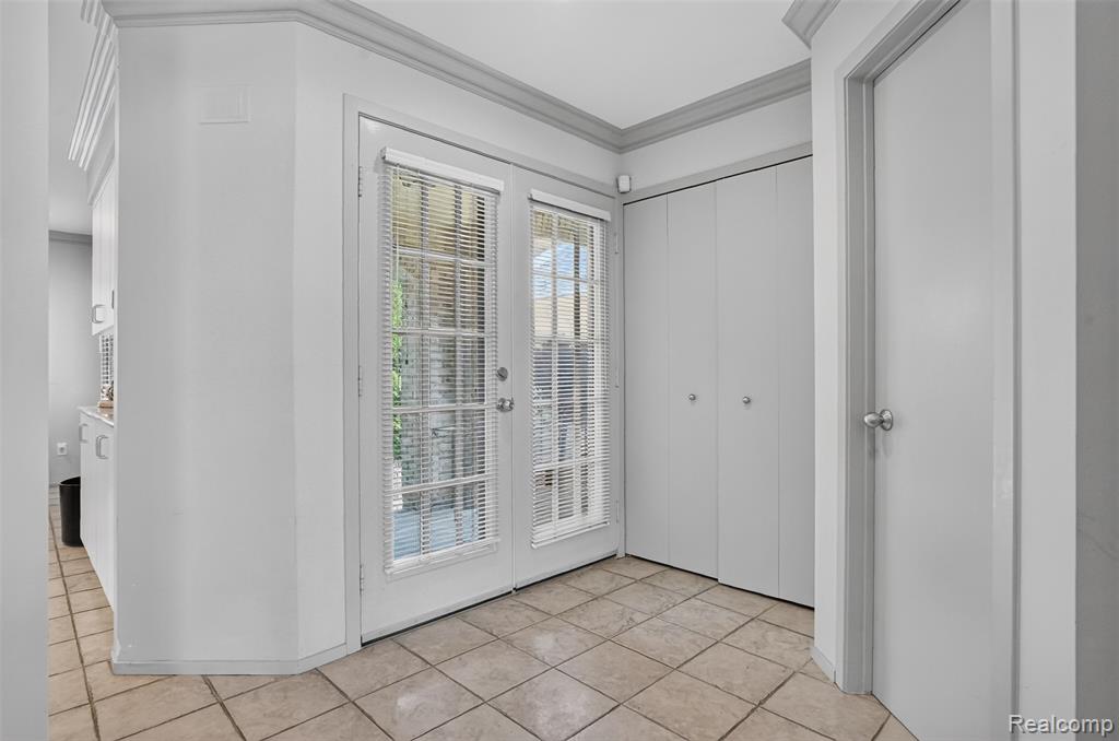 6445 Noble Road, West Bloomfield, MI — Photo 4
