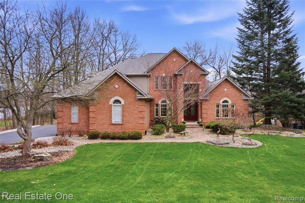 10152 Rosemarie Run, Brighton, MI 48114 — Photo 56