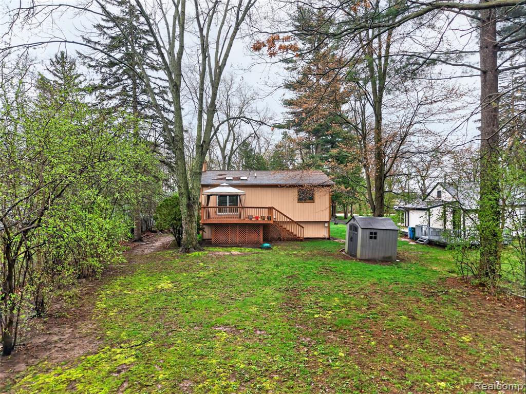 8360 Arlis Street, Commerce Twp, MI 48382 — Photo 4