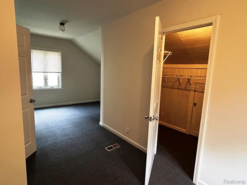 817 N DORCHESTER Avenue, Royal Oak, MI 48067 — Photo 10