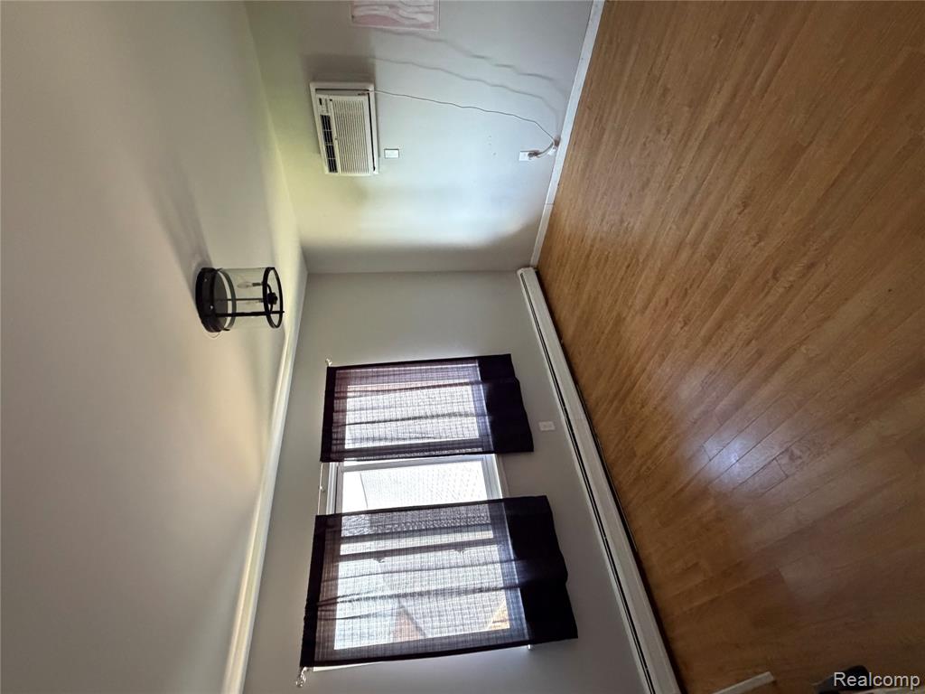 8203 Huntington Street, 16, Westland, MI — Photo 3