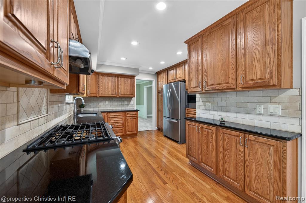 4352 Greenstown Drive, West Bloomfield, MI 48323 — Photo 20