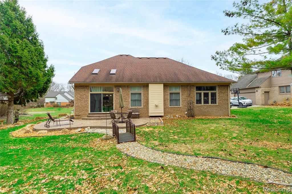 135 Great Pines Drive, Oxford, MI 48371 — Photo 45
