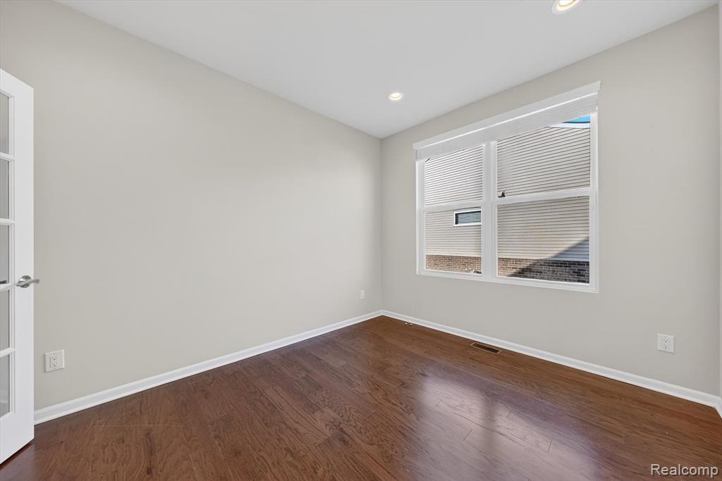 50195 Alden, Canton, MI 48188 — Photo 29