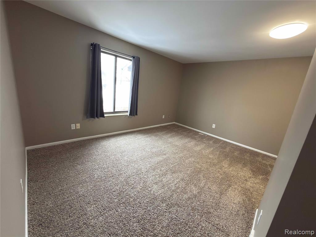 8517 Pepper Ridge Drive, Grand Blanc, MI 48439 — Photo 11